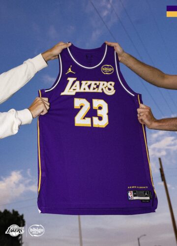Image de l'article Les Lakers dévoile un nouveau maillot 