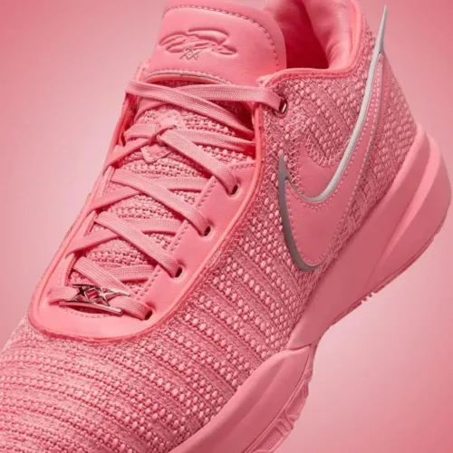 Image de l'article La Nike LeBron 20 Pink Diamond débarque en France !