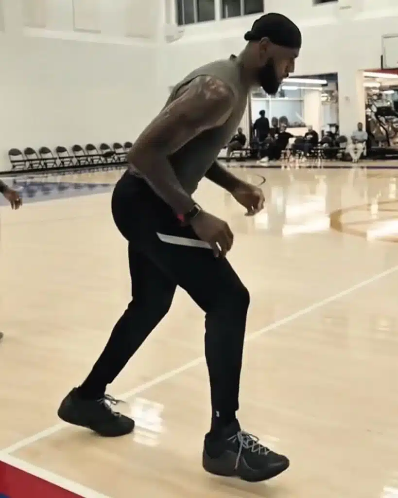 nike lebron 23