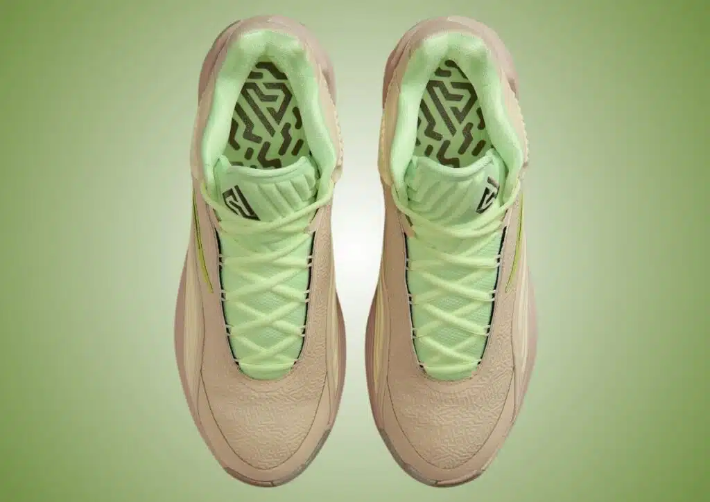 nike zoom freak 7 spotlight light khaki