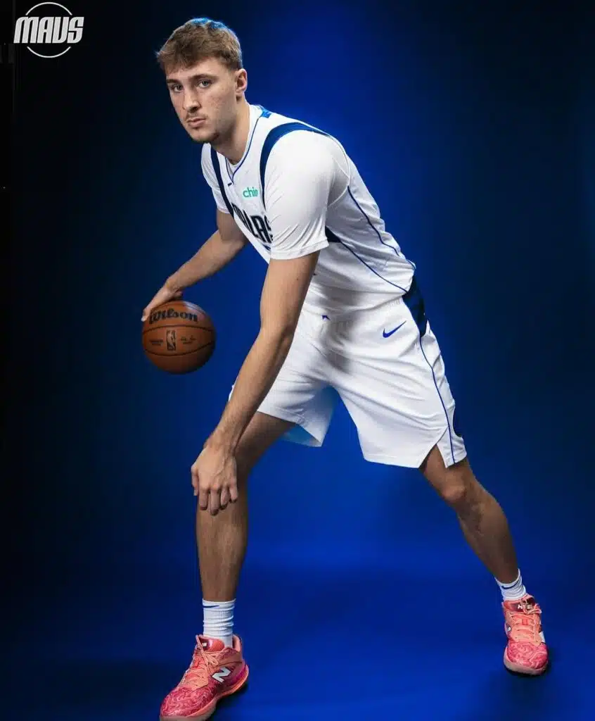 maillot mavericks pourquoi cooper flagg porte le numero 32