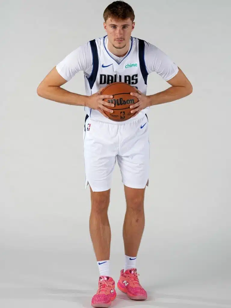 maillot mavericks pourquoi cooper flagg porte le numero 32