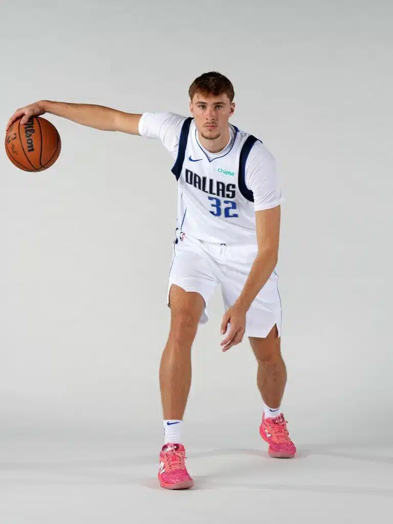 maillot mavericks pourquoi cooper flagg porte le numero 32