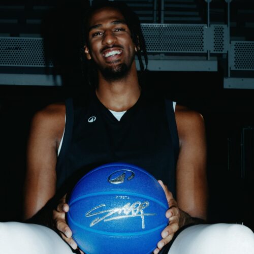 Image de l'article Alex et Olivier Sarr : deux athlètes Decathlon s’affrontent en NBA !
