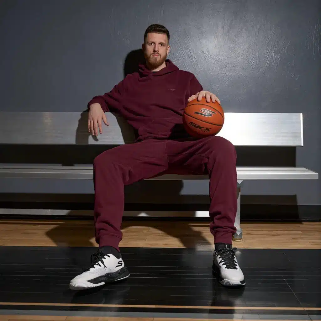 Isaiah Hartenstein signe avec skechers