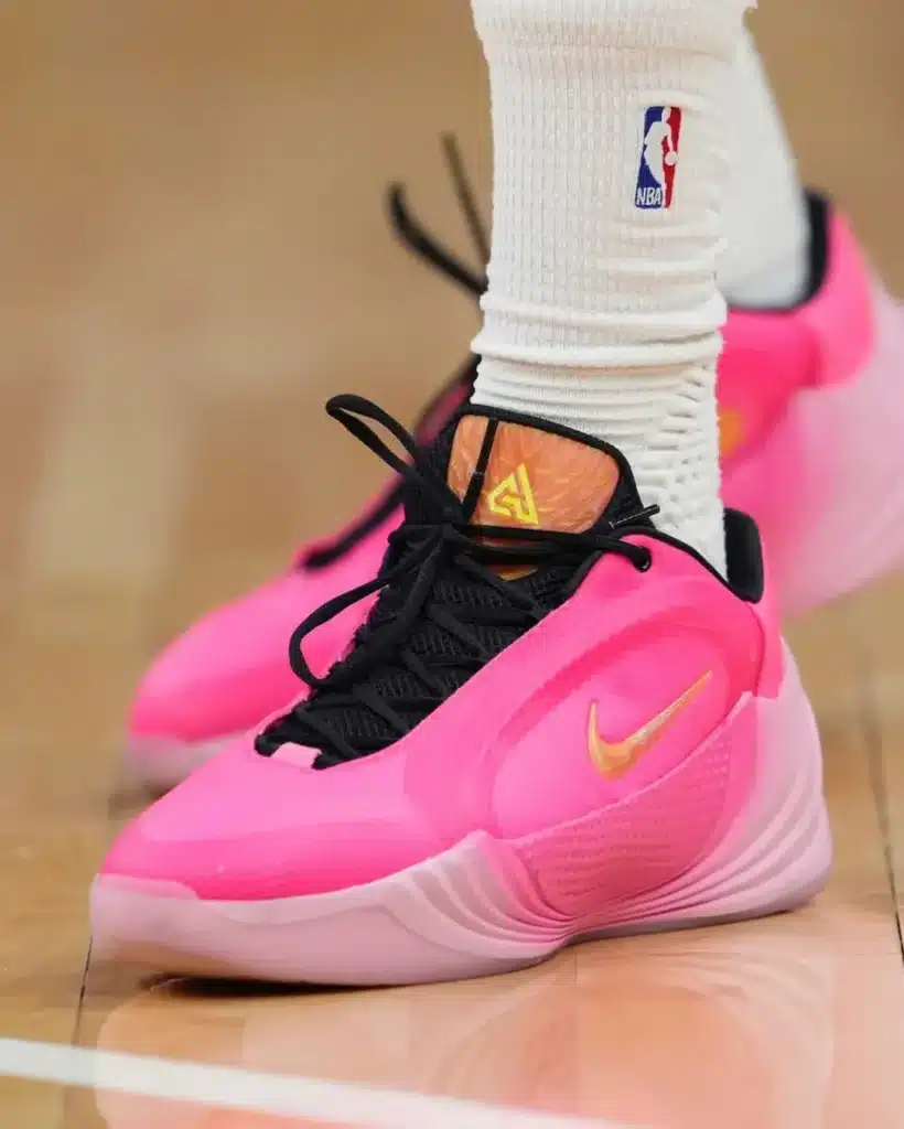 nike giannis freak 8