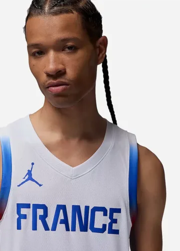Image de l'article Cinq choses à savoir sur le maillot de l&rsquo;Equipe de France de basket&nbsp;!