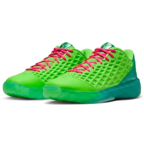Image de l'article La Nike Kobe 3 Low Protro Grinch disponible en France&nbsp;!
