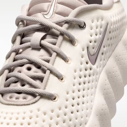 Image de l'article La Nike Mind 002 en stock chez Nike !